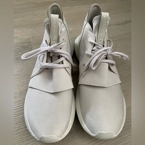 Women’s Adidas Sneakers size 10